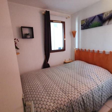 Marina Soleil Bleu: Lakeside Apartment with Comfort and Convenience Le Barcares Exterior photo